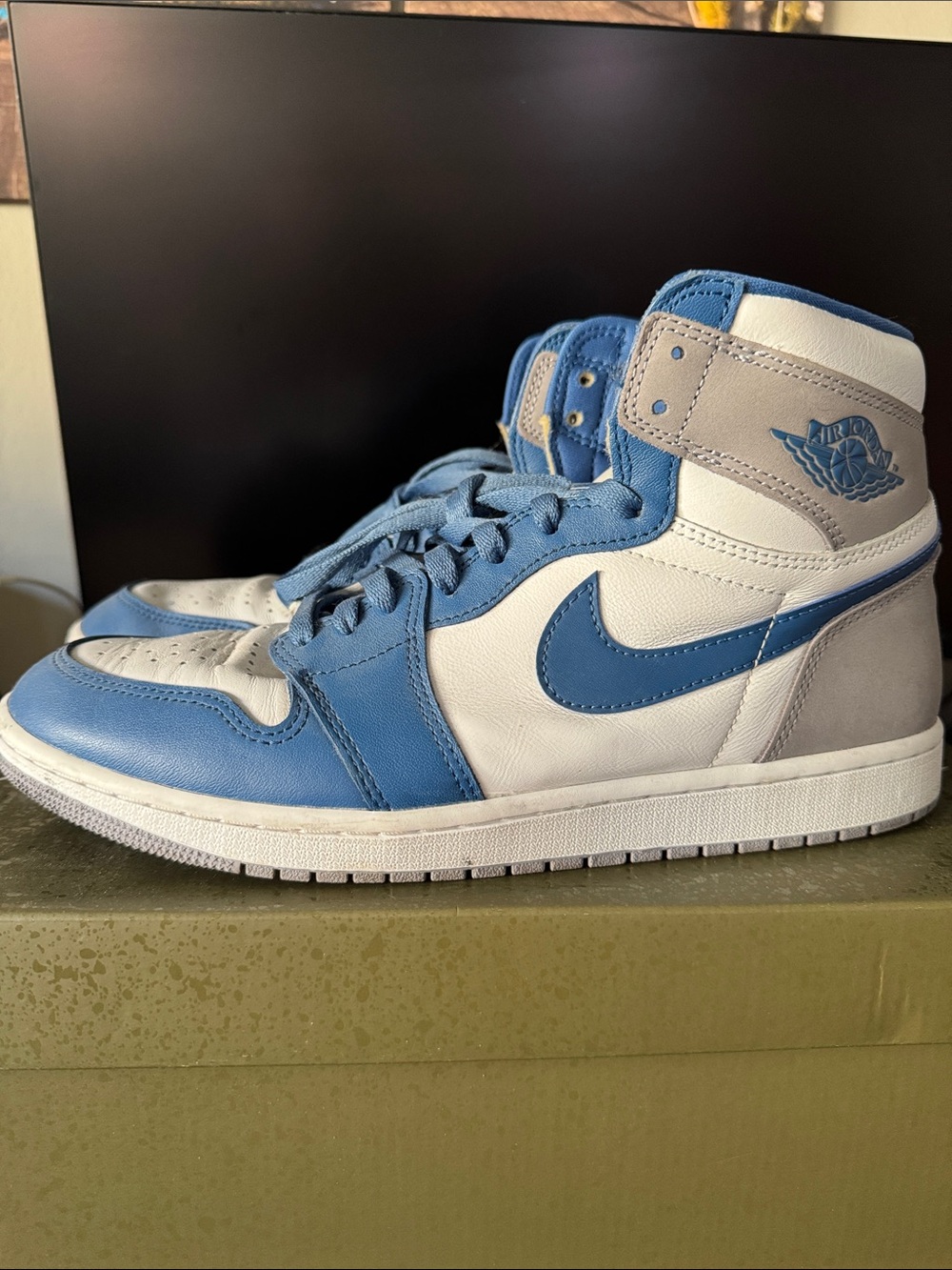 Jordan 1 Retro High OG True Blue